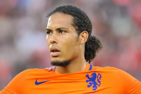 Van Dijk nói gì về cơ hội đoạt QBV? - Bóng Đá