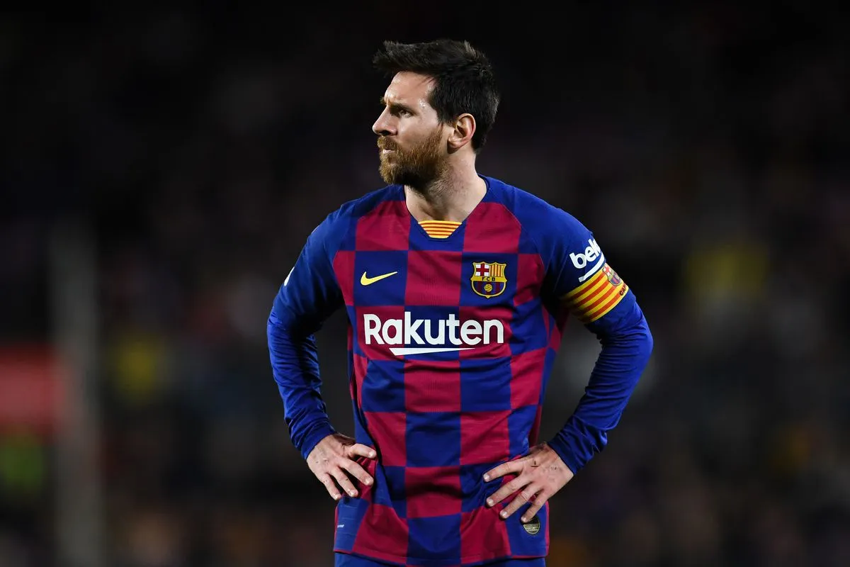 Messi would be isolated for 14 days due to the coronavirus - Bóng Đá