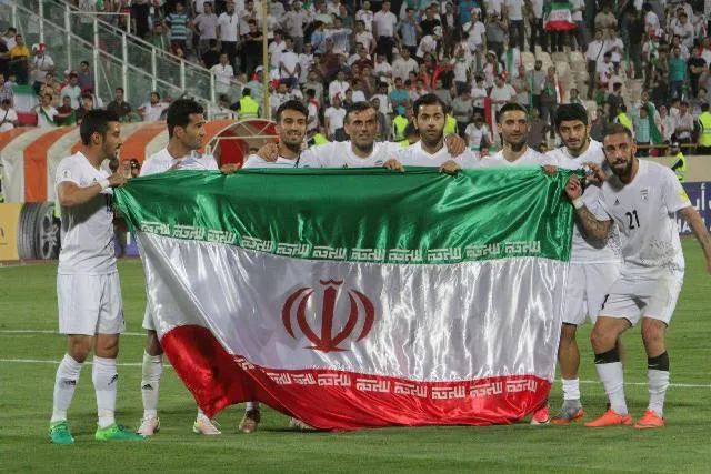 Trợ lý Iran phải nhập viện sau bàn thắng bị từ chối - Bóng Đá