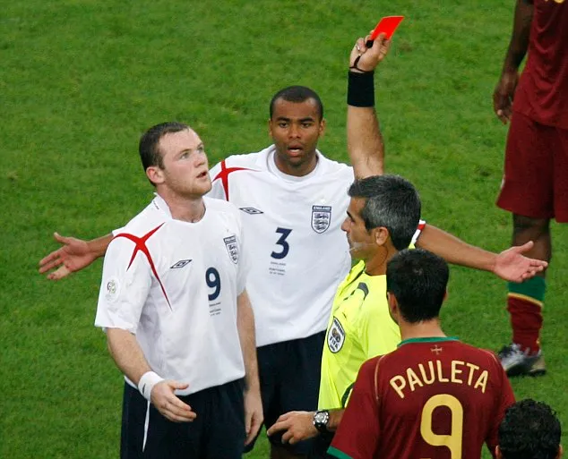 Top 5 thẻ đỏ khủng khiếp nhất lịch sử World Cup - Bóng Đá