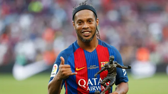 Ronaldinho sẽ rơi vào cảnh túng thiếu vì lý do này - Bóng Đá