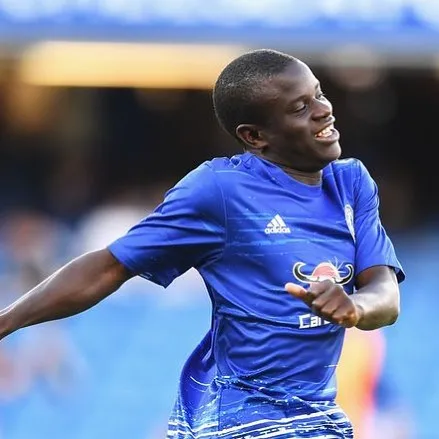 N'Golo Kante và những bức ảnh hài hước 'đỡ không nổi' - Bóng Đá