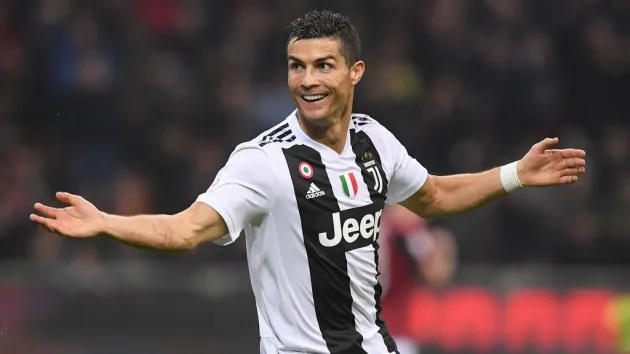 Ronaldo tái hợp Man Utd, tại sao không? - Bóng Đá