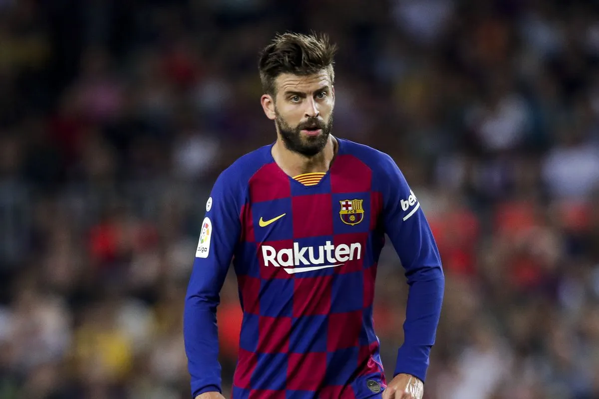 Pique earns a suspension to ensure he can play El Clasico - Bóng Đá