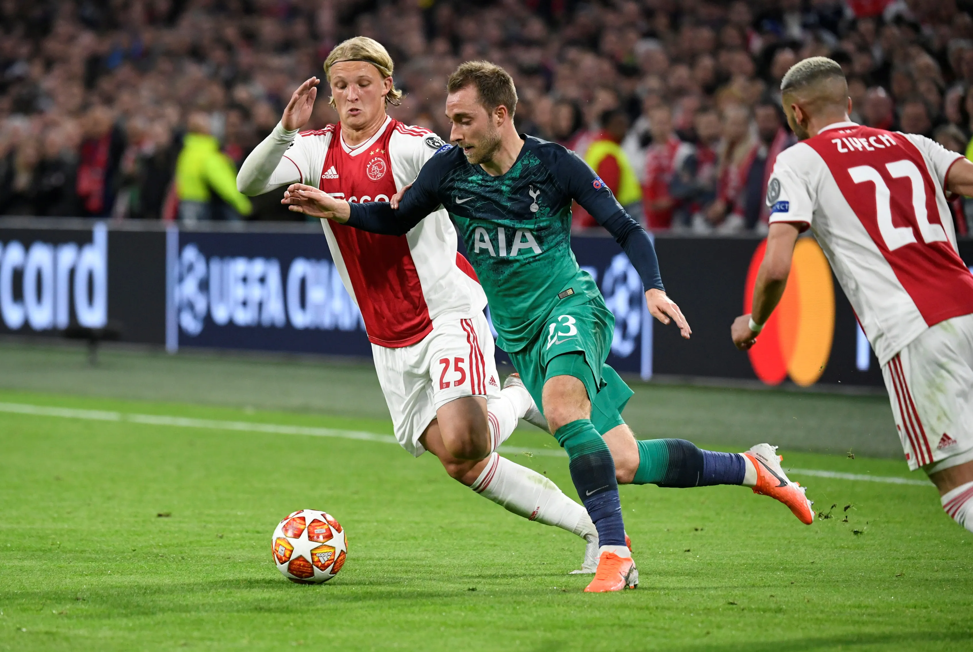 CHRIS-TMAS SALE Man Utd ready to offer Tottenham £42m in January move for Christian Eriksen - Bóng Đá