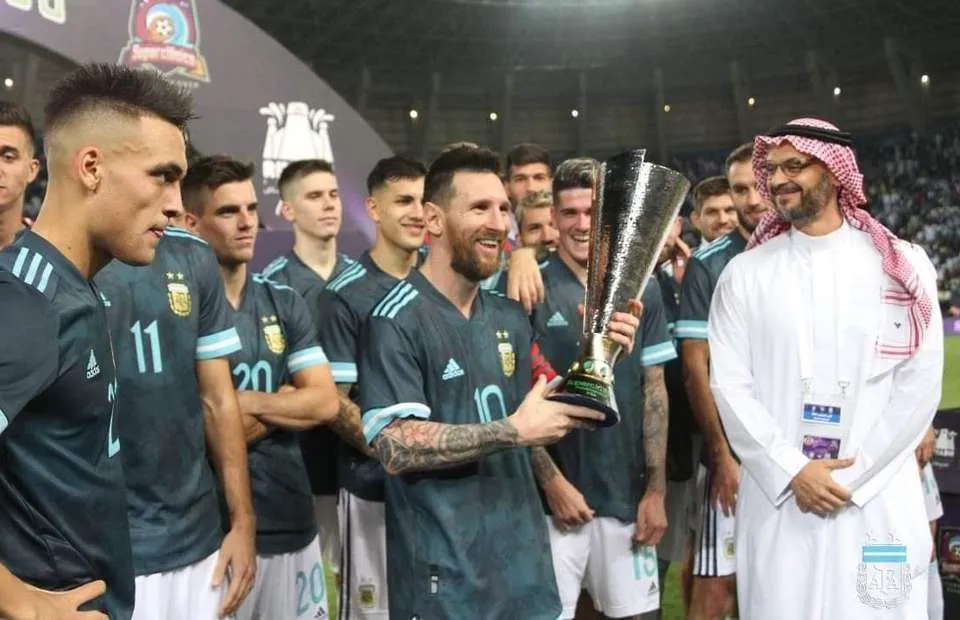 Lionel Messi wins an international trophy as Argentina beat Brazil in Superclasico de las Americas - Bóng Đá