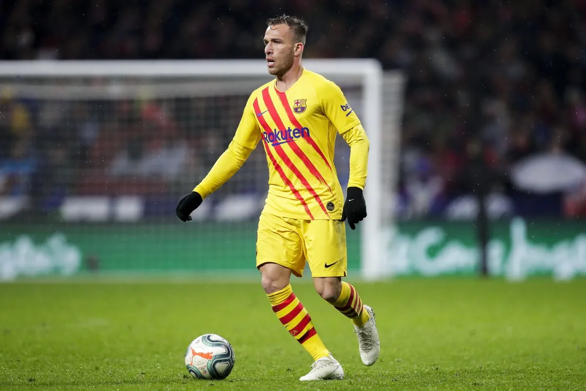 Barcelona chiefs 'give Juventus green light to talk to Arthur' - Bóng Đá