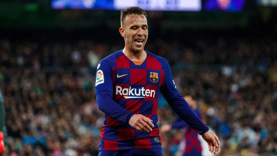 Barcelona chiefs 'give Juventus green light to talk to Arthur' - Bóng Đá