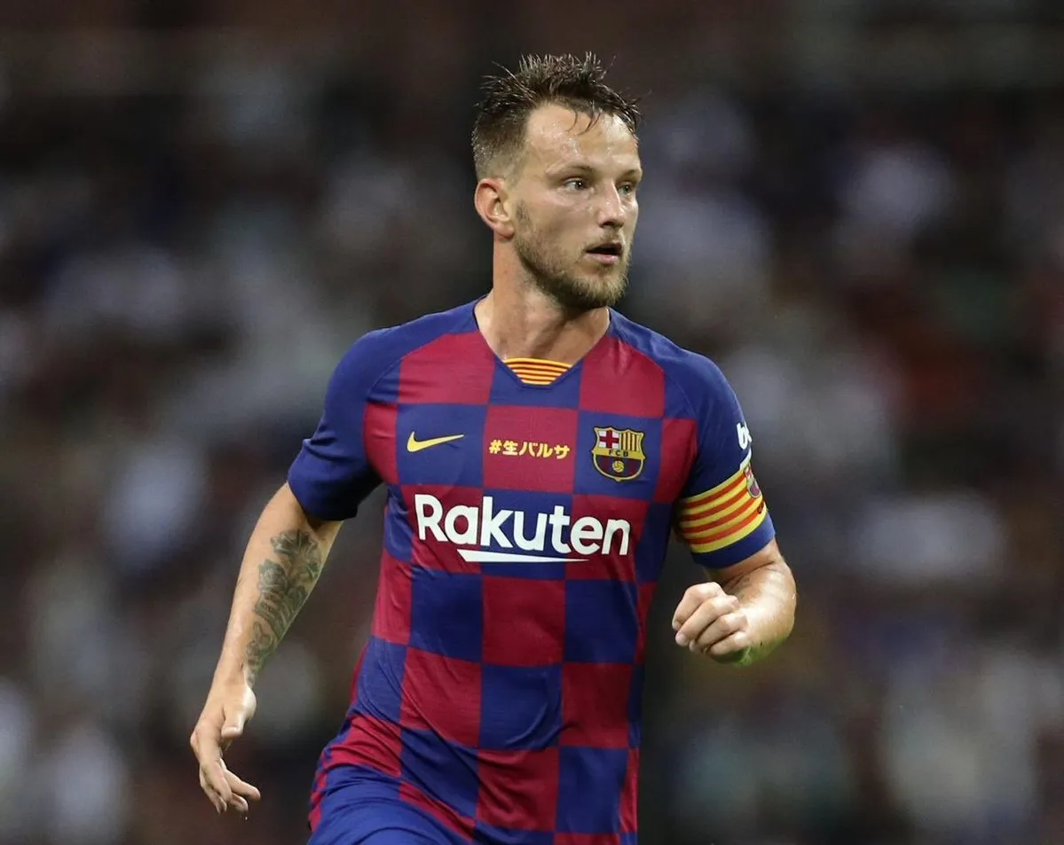 Rakitic wants to fulfil his Barcelona contract - Bóng Đá