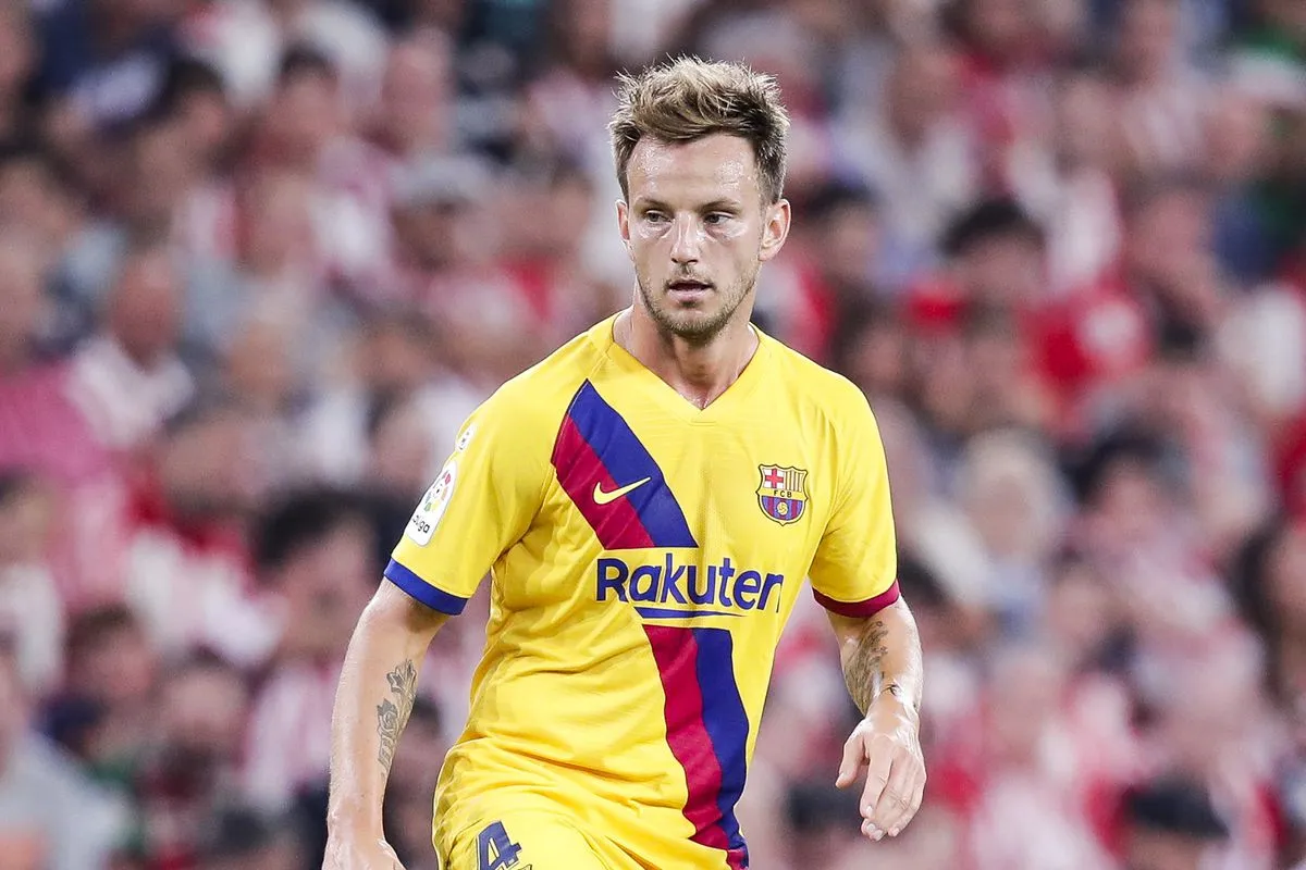 Rakitic wants to fulfil his Barcelona contract - Bóng Đá