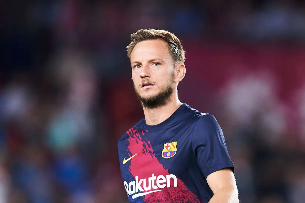 Rakitic wants to fulfil his Barcelona contract - Bóng Đá