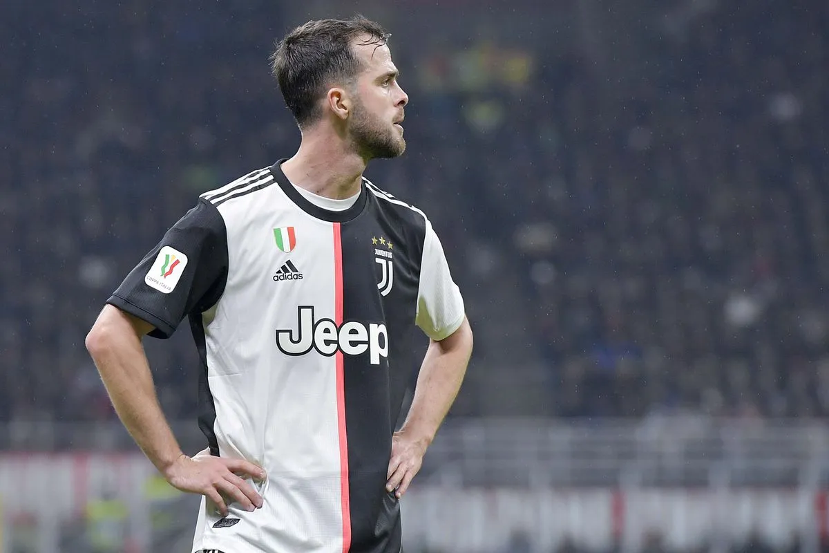 Report: Miralem Pjanic has said ‘yes’ to a move to Barcelona - Bóng Đá