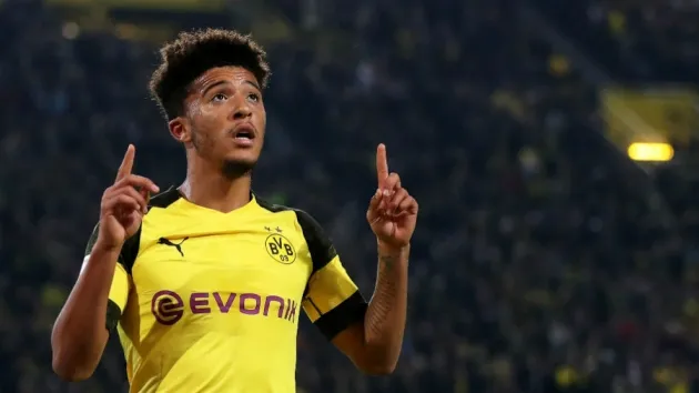Manchester United's signing of Borussia Dortmund winger Jadon Sancho will be closed for 118 million euros, The Sun report. - Bóng Đá