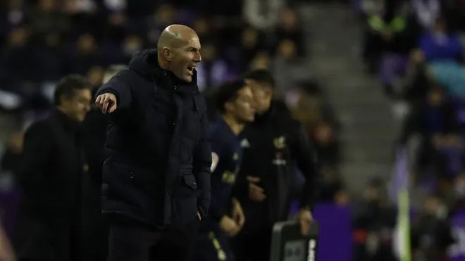 Zidane on his hug with Nacho: Just before the goal I told him to attack the near post - Bóng Đá