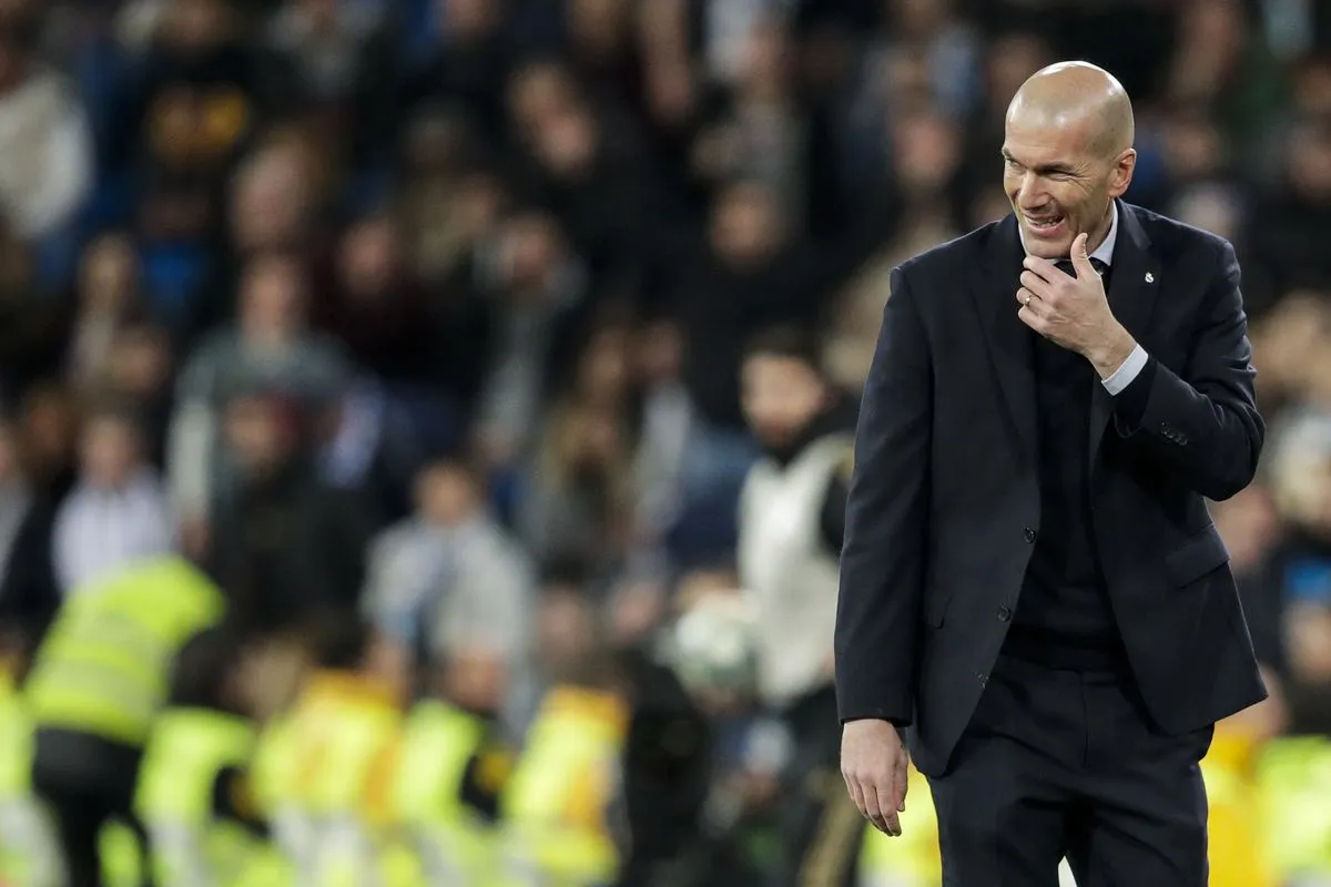 Man Utd star Paul Pogba dealt transfer blow as Real Madrid board make Zinedine Zidane plan - Bóng Đá