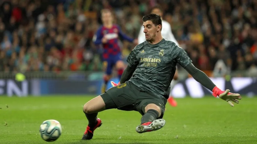 Courtois makes Clasico history with Real Madrid - Bóng Đá