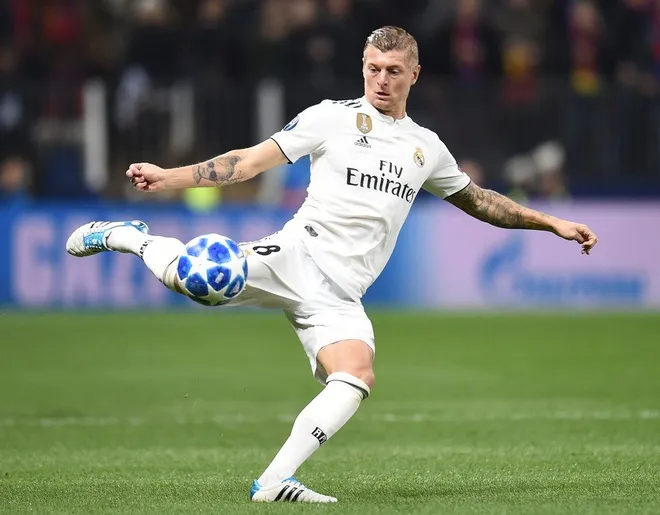 Bayern Munich 'intensify talks' to re-sign Toni Kroos from Real Madrid with 30-year-old open to summer move - Bóng Đá