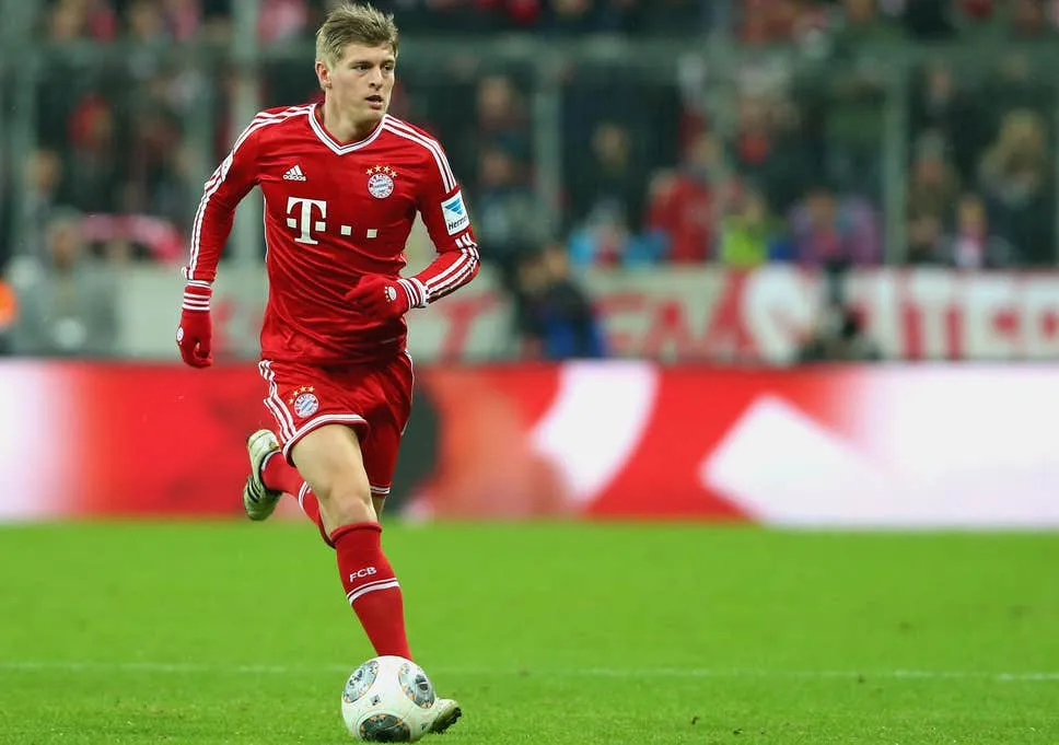 Bayern Munich 'intensify talks' to re-sign Toni Kroos from Real Madrid with 30-year-old open to summer move - Bóng Đá