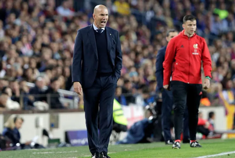 HLV Zidane nói gì trước cáo buộc trọng tài thiên vị Real? - Bóng Đá