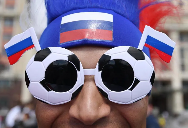 Không khí rộn ràng trước thềm World Cup trên đường phố Nga - Bóng Đá