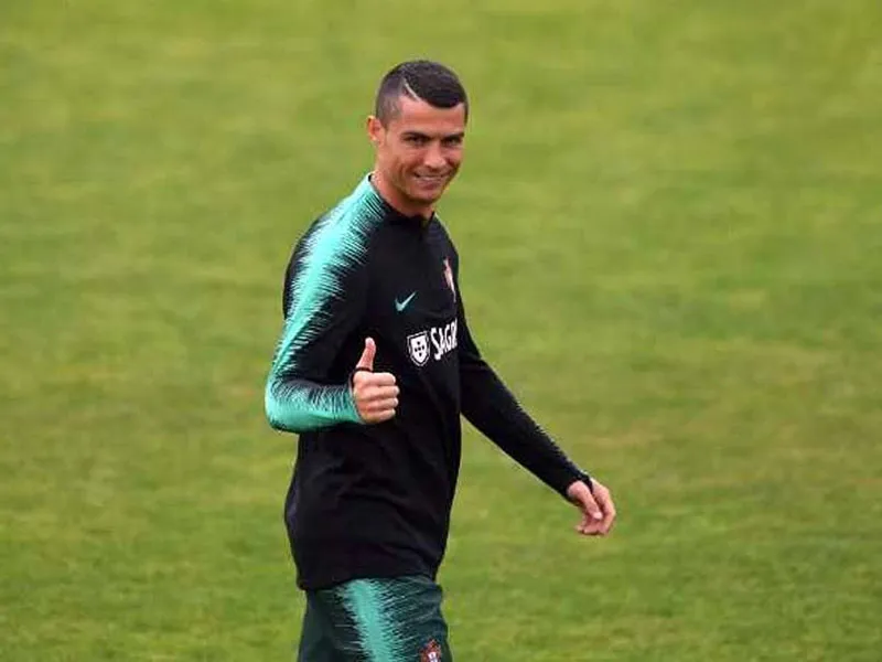 Mặc kệ trốn thuế, Ronaldo vẫn lập hat-trick chinh phục World Cup - Bóng Đá