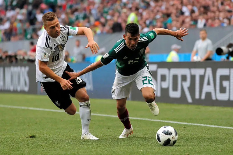 Nhìn Joshua Kimmich chỉ làm tuyển Đức nhớ Philipp Lahm - Bóng Đá