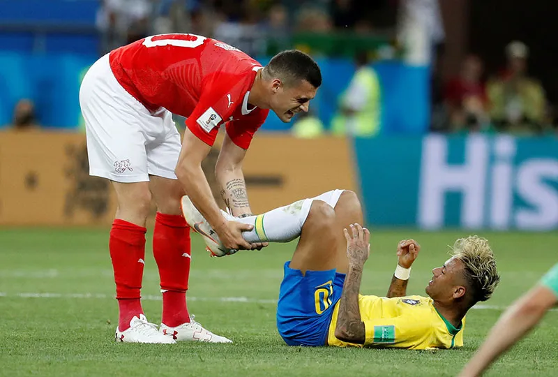 Chơi dở tệ, Neymar đang là gánh nặng của Brazil? - Bóng Đá