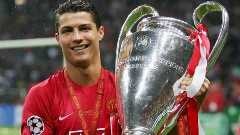 Cristiano Ronaldo và 10 năm tại Luzhniki : hành trình tiến hoá của 