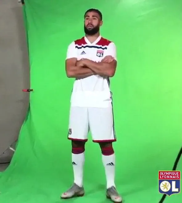 Không được qua Liverpool, Nabil Fekir buồn như 