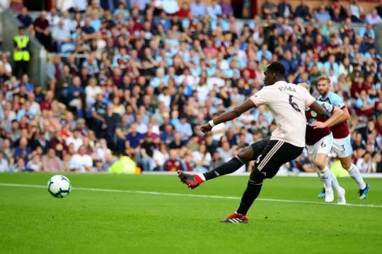 Thấy Pogba sút hỏng pen, Lukaku 