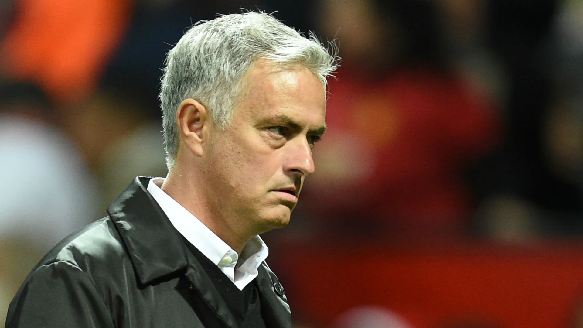 Mourinho ngập trong khủng hoảng, Hoàng đế Catona nói gì - Bóng Đá