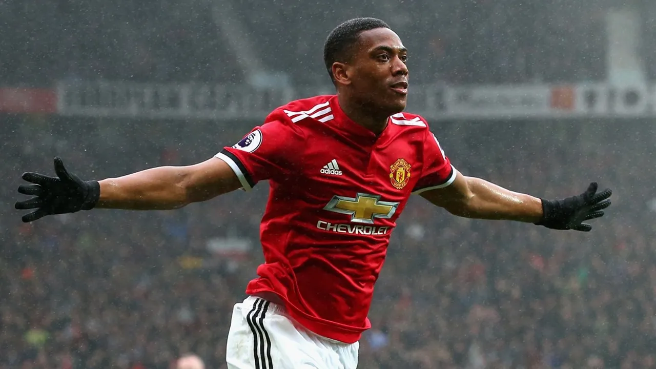 Why Anthony Martial stayed at Manchester United after he wanted to leave - Bóng Đá