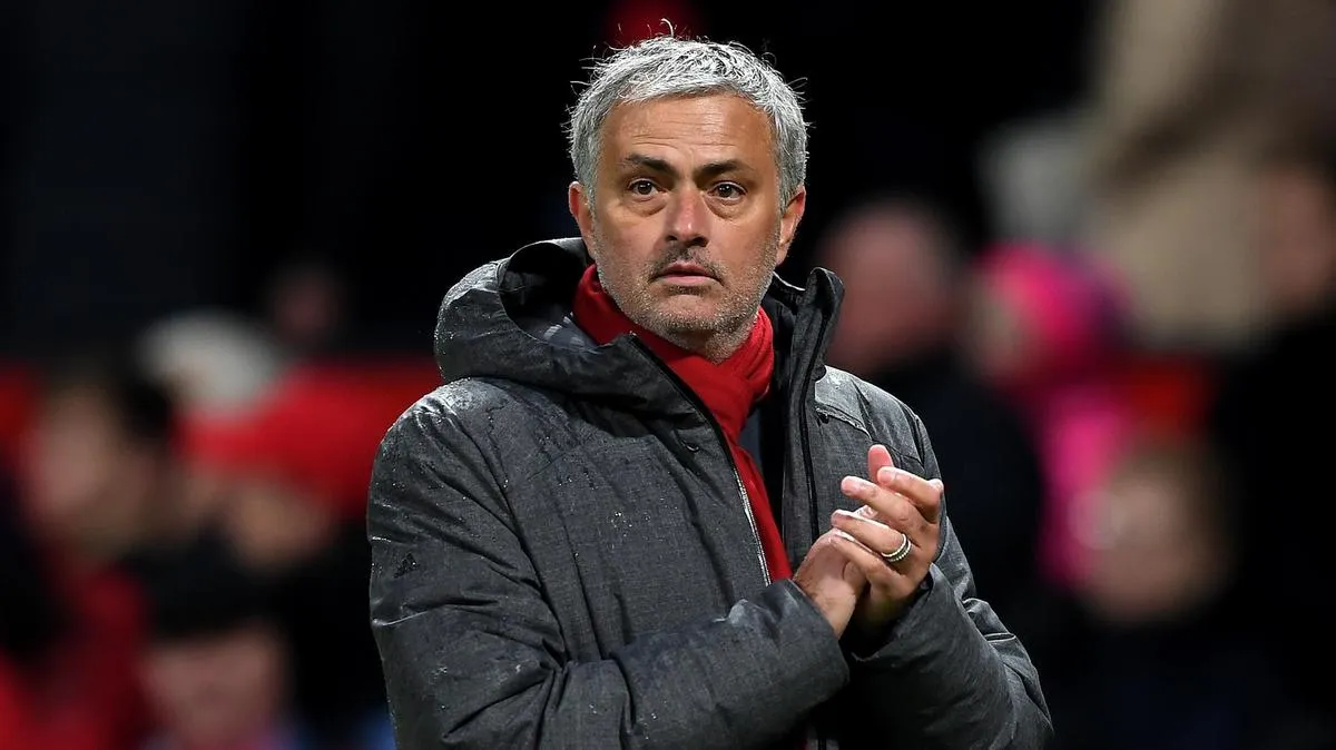 Man Utd boss Jose Mourinho must stay: 'Club have RIGHT manager but WRONG players' - Savage - Bóng Đá