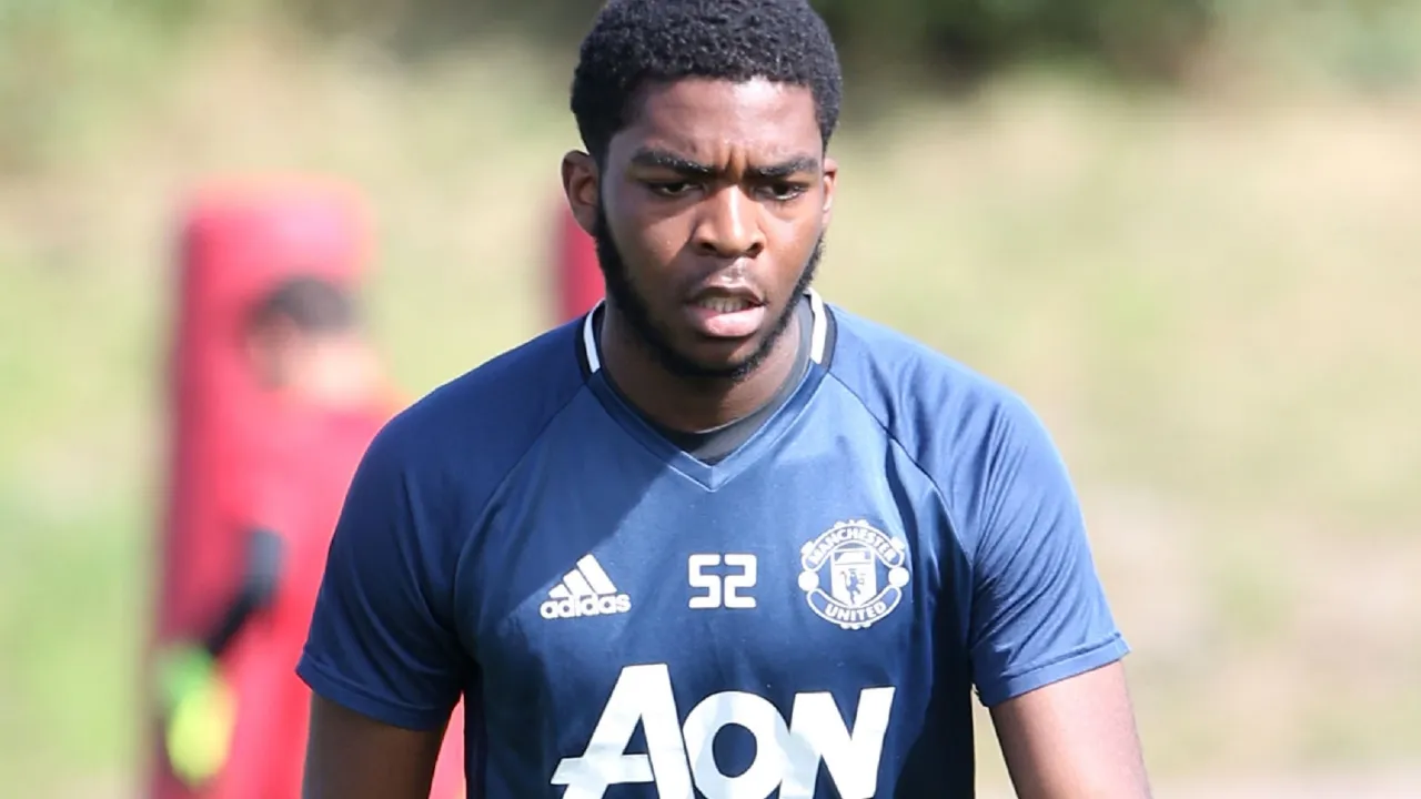 Will Ro-Shaun Williams make his Manchester United debut against Reading? - Bóng Đá