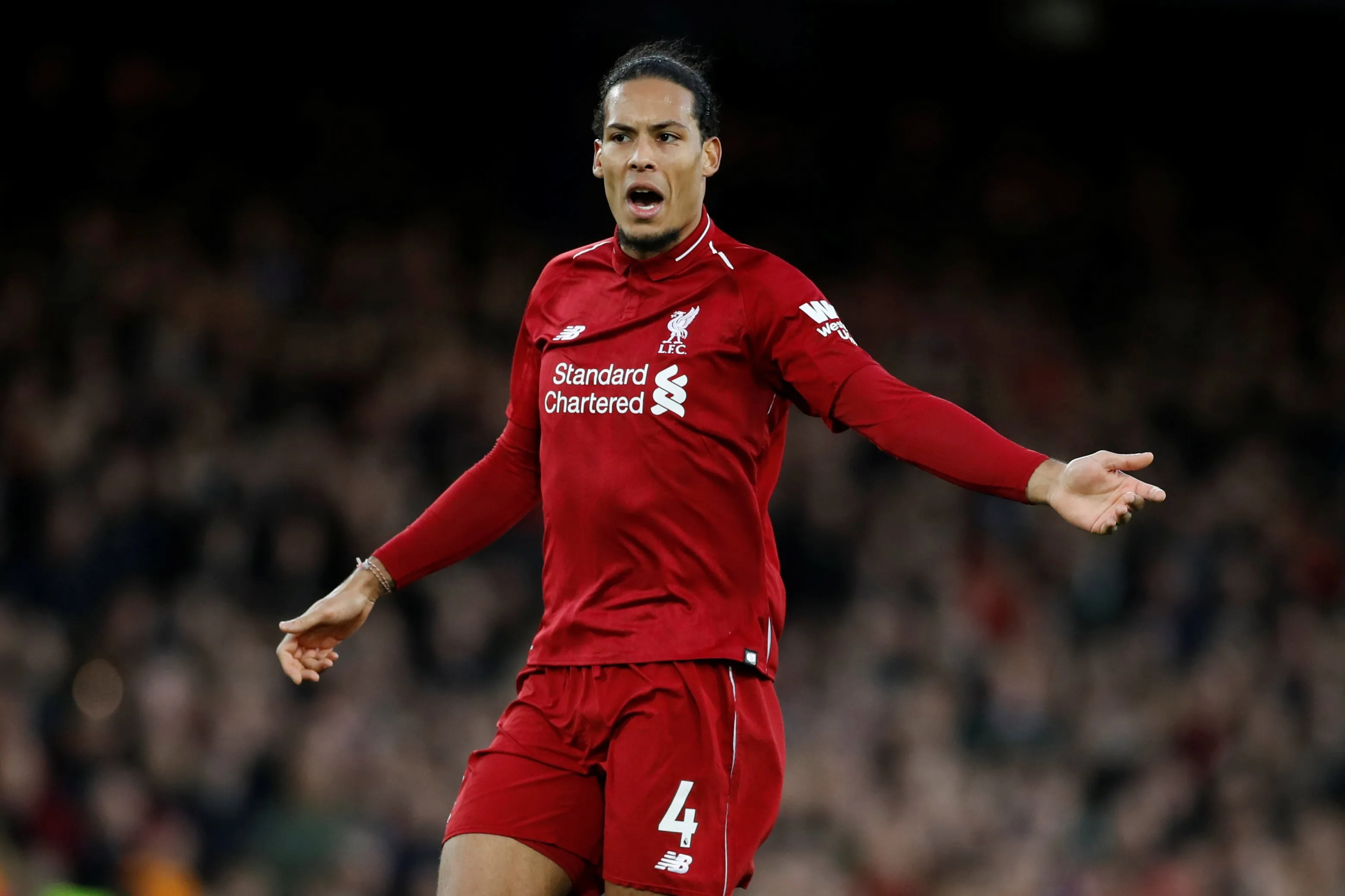 Virgil van Dijk to become joint-highest earner at Liverpool to ward off Barcelona - Bóng Đá