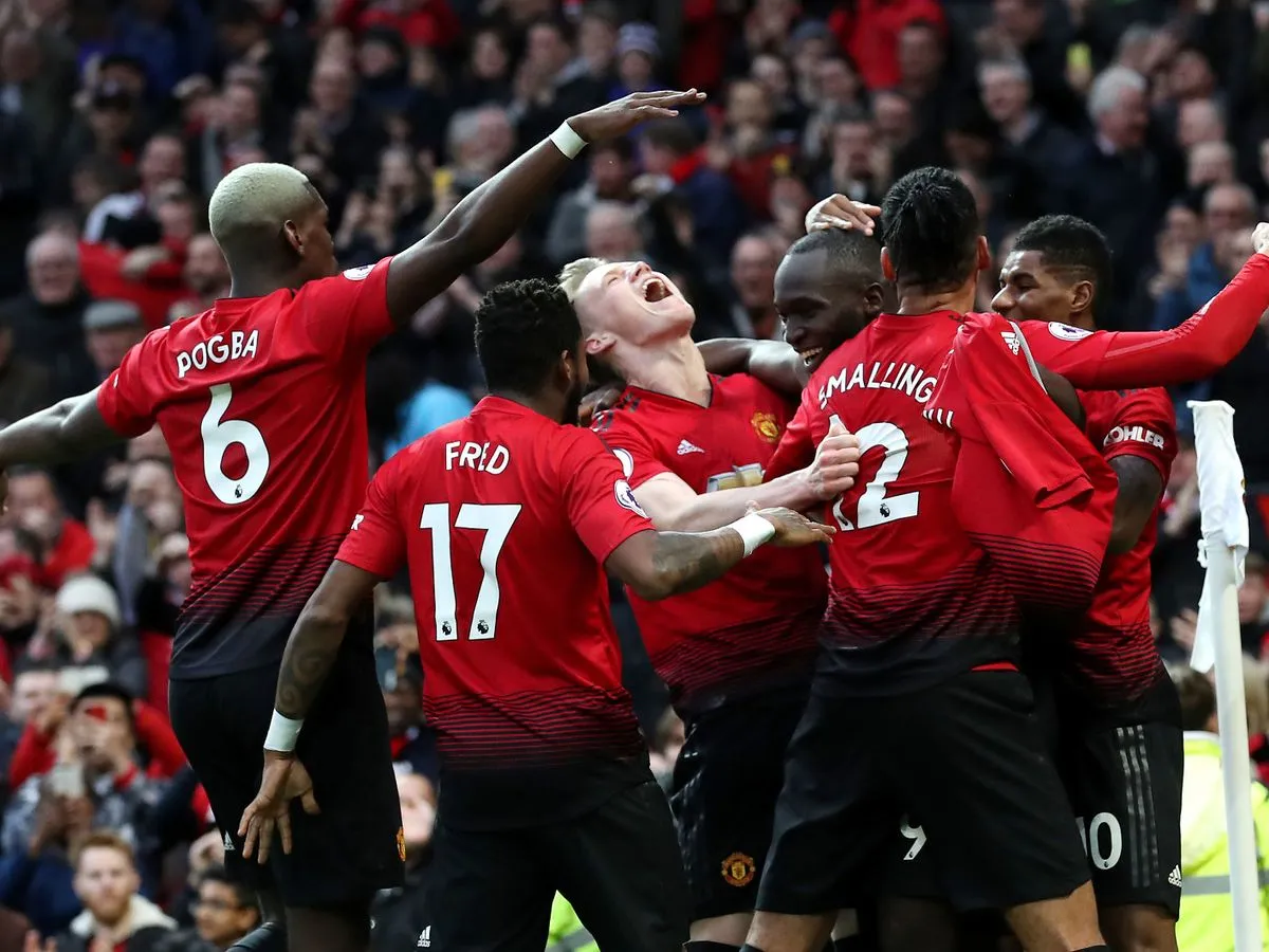 Jason Cundy explains why Arsenal are ‘way ahead’ of Man Utd and makes Bury comparison - Bóng Đá