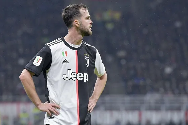 Pjanic-Arthur swap said to be 75 per cent completed; Brazilian midfielder's agreement still missing - Bóng Đá