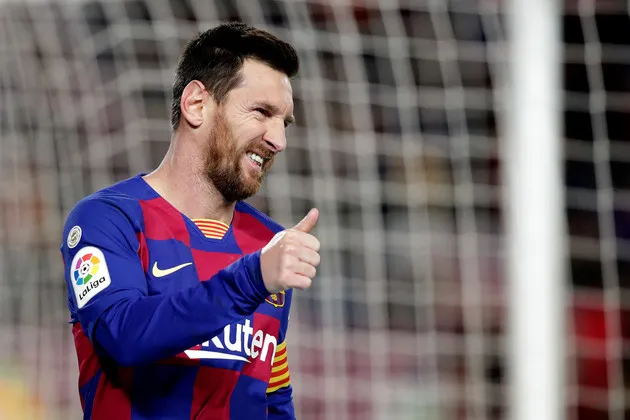 Messi finally returns to group training after picking up knock vs Napoli - Bóng Đá