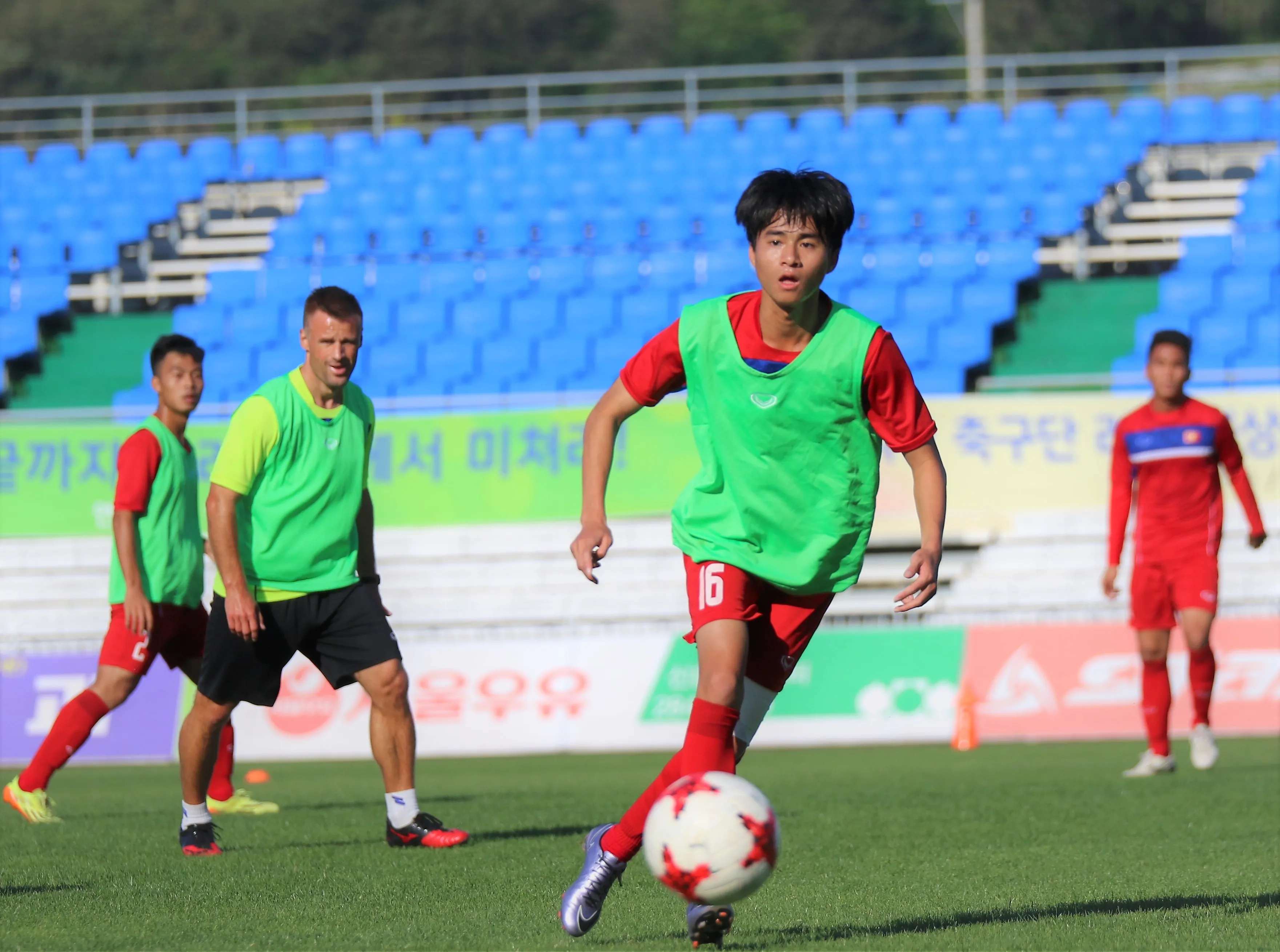    Thanh Hậu vào danh sách chính thức tham dự VCK U20 World Cup 2017 - Bóng Đá