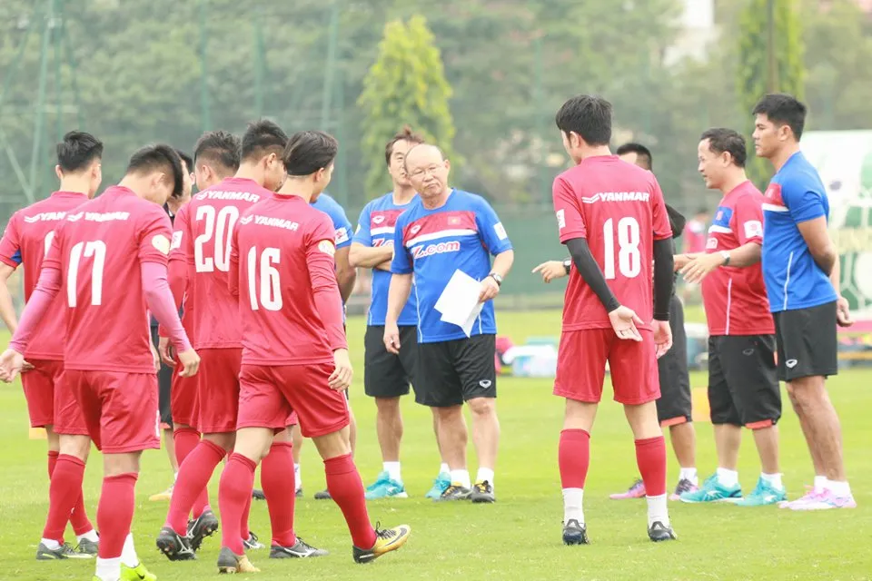  Đội trưởng Văn Quyết lần đầu nói về tài năng của HLV Park Hang-seo - Bóng Đá