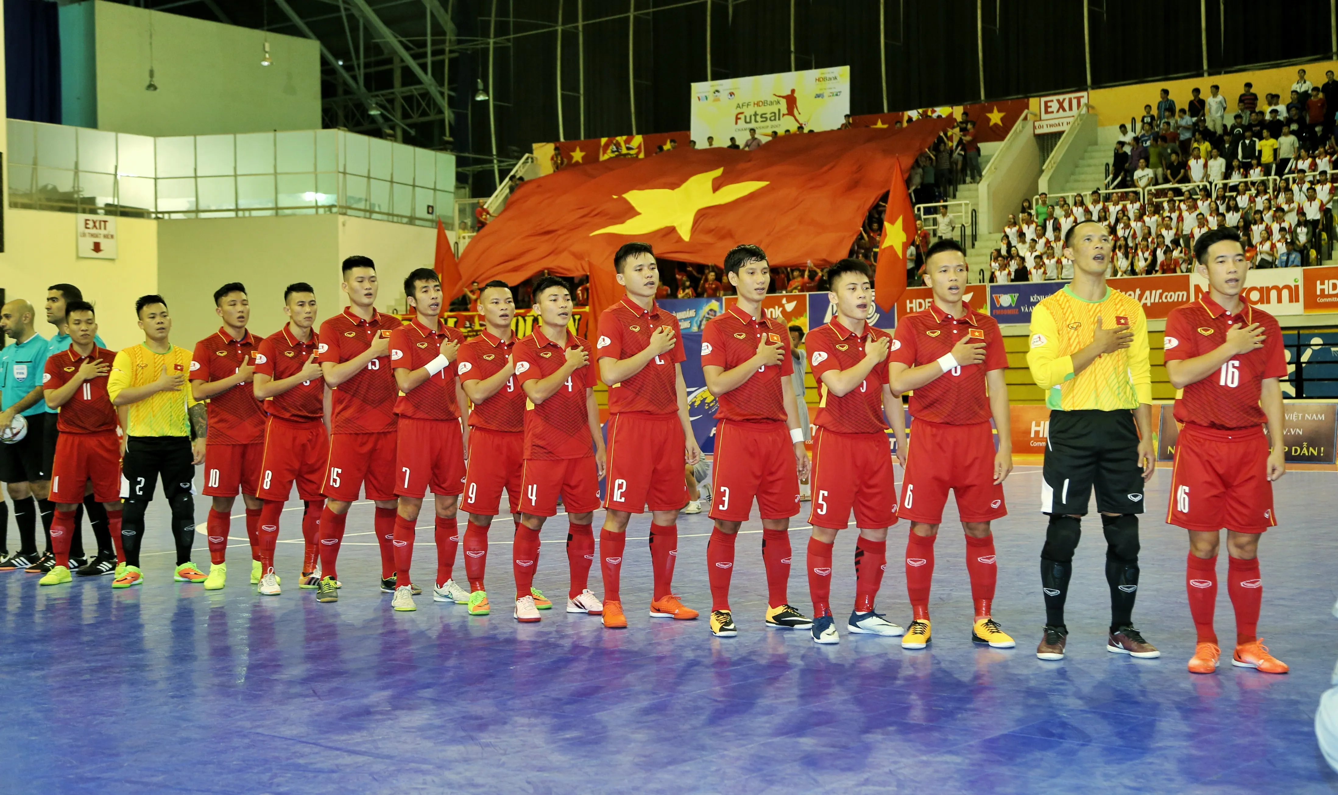 Chốt danh sách 20 tuyển thủ, Futsal Việt Nam hướng đến VCK châu Á 2018 - Bóng Đá