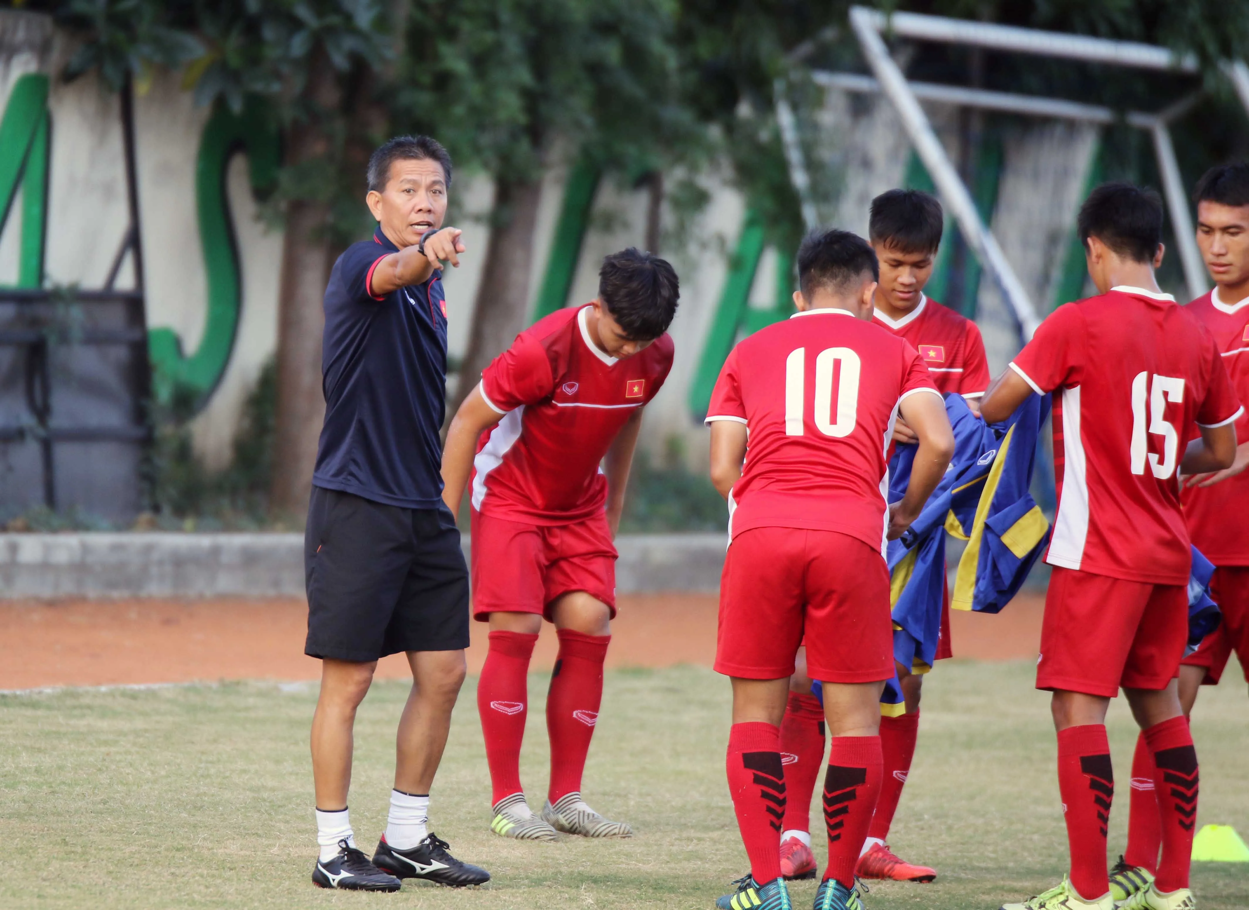  15h30 ngày 05/07, U19 Việt Nam vs U19 Lào: Chờ đợi cơn mưa bàn thắng - Bóng Đá