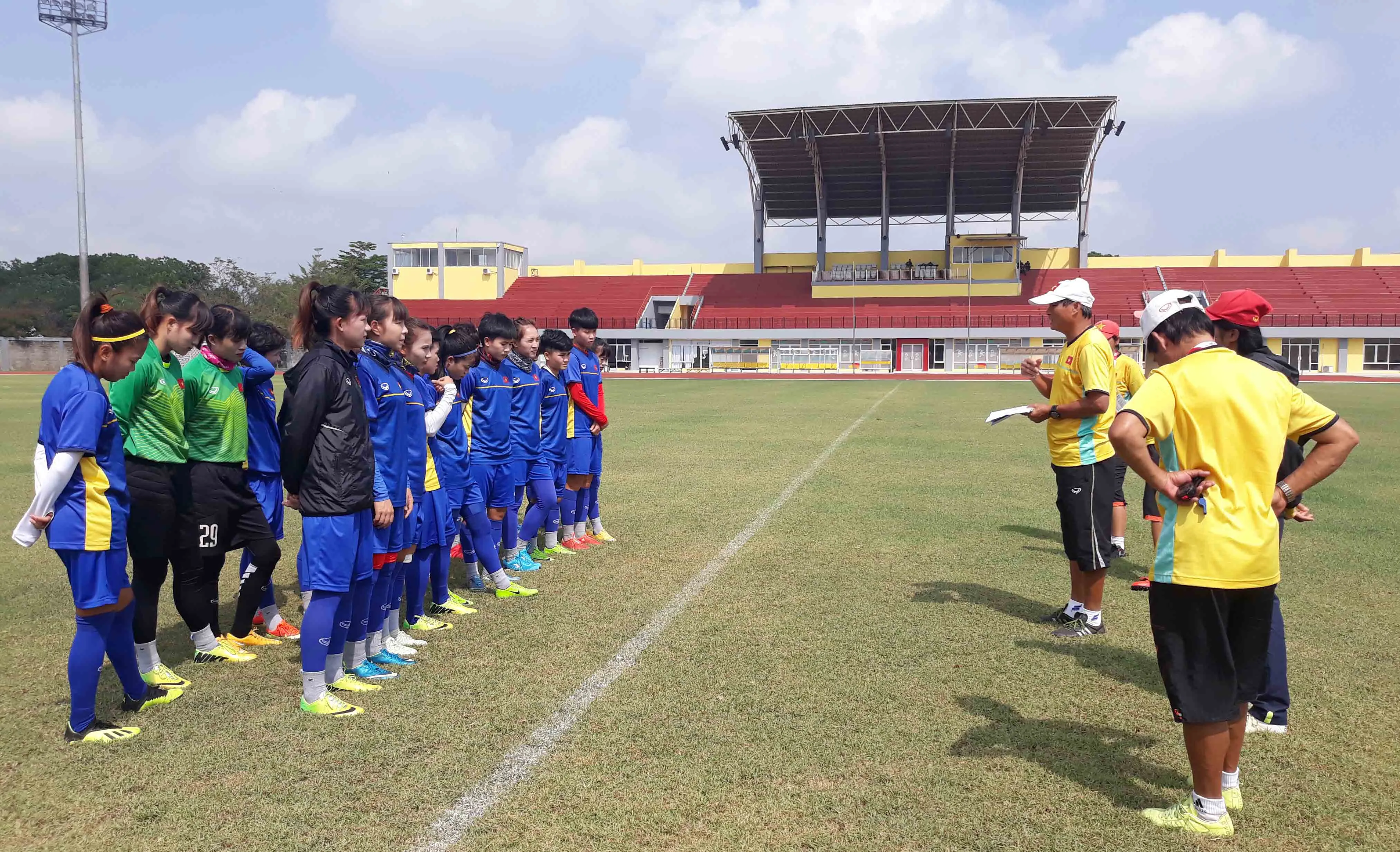 HLV Mai Đức Chung: “Thái Lan vẫn là đối thủ quan trọng nhất” - Bóng Đá