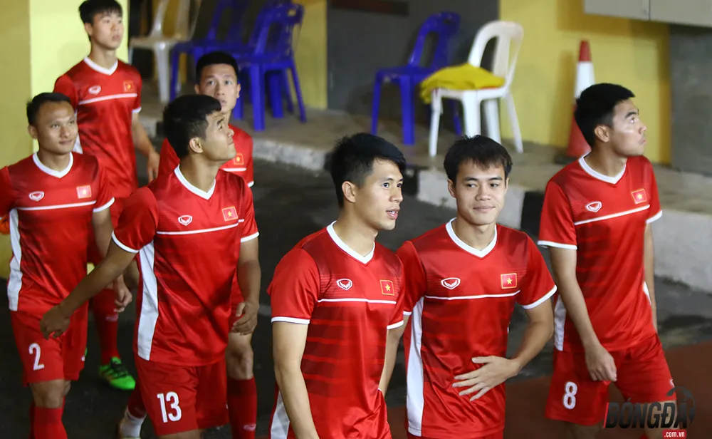 Văn Toàn chính thức trở lại, thầy Park sẵn sàng đấu Malaysia - Bóng Đá