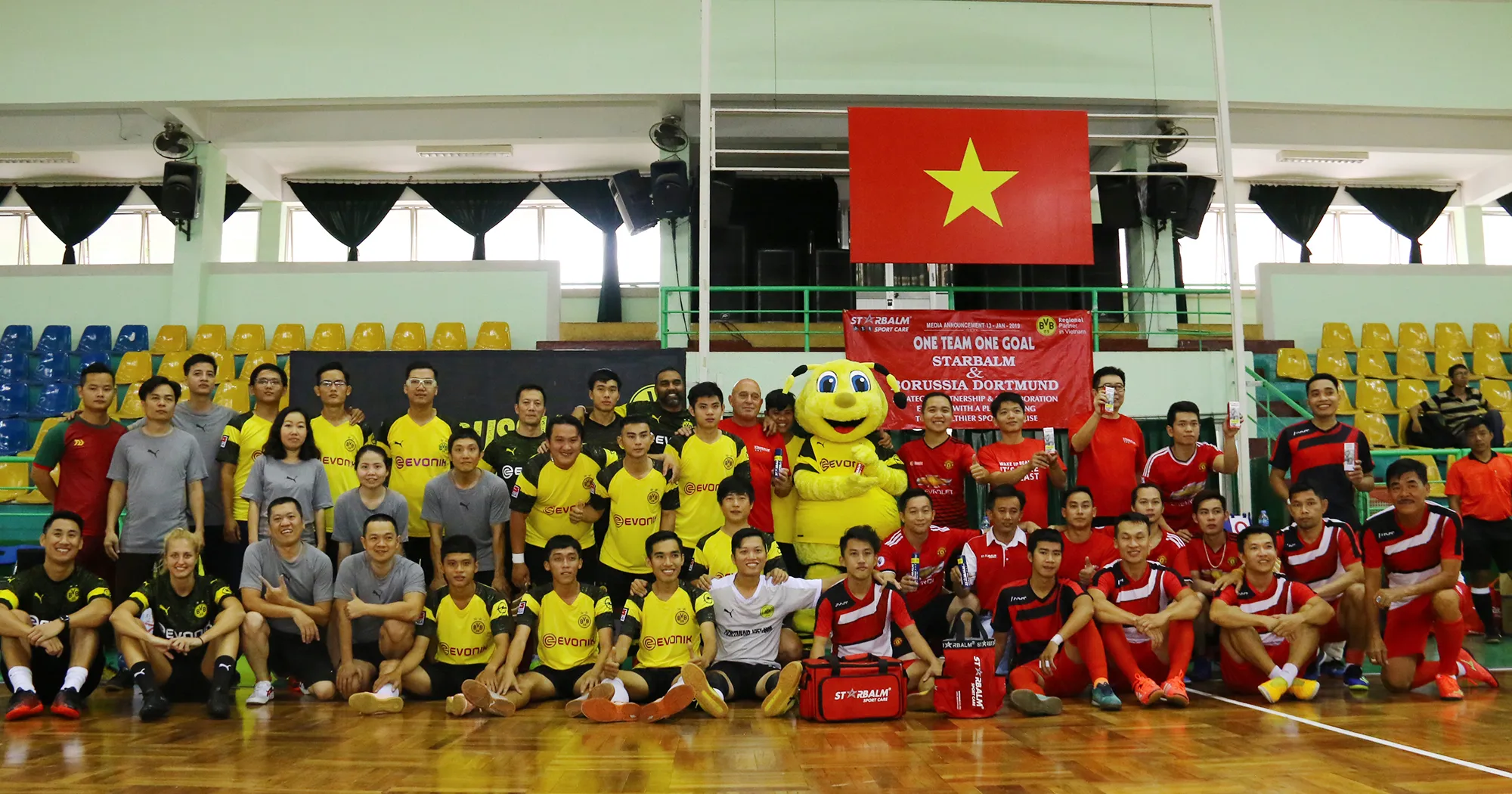 Fraser Sport vô địch giải giao hữu futsal CLB Borussia Dortmund (BVB)  - Bóng Đá