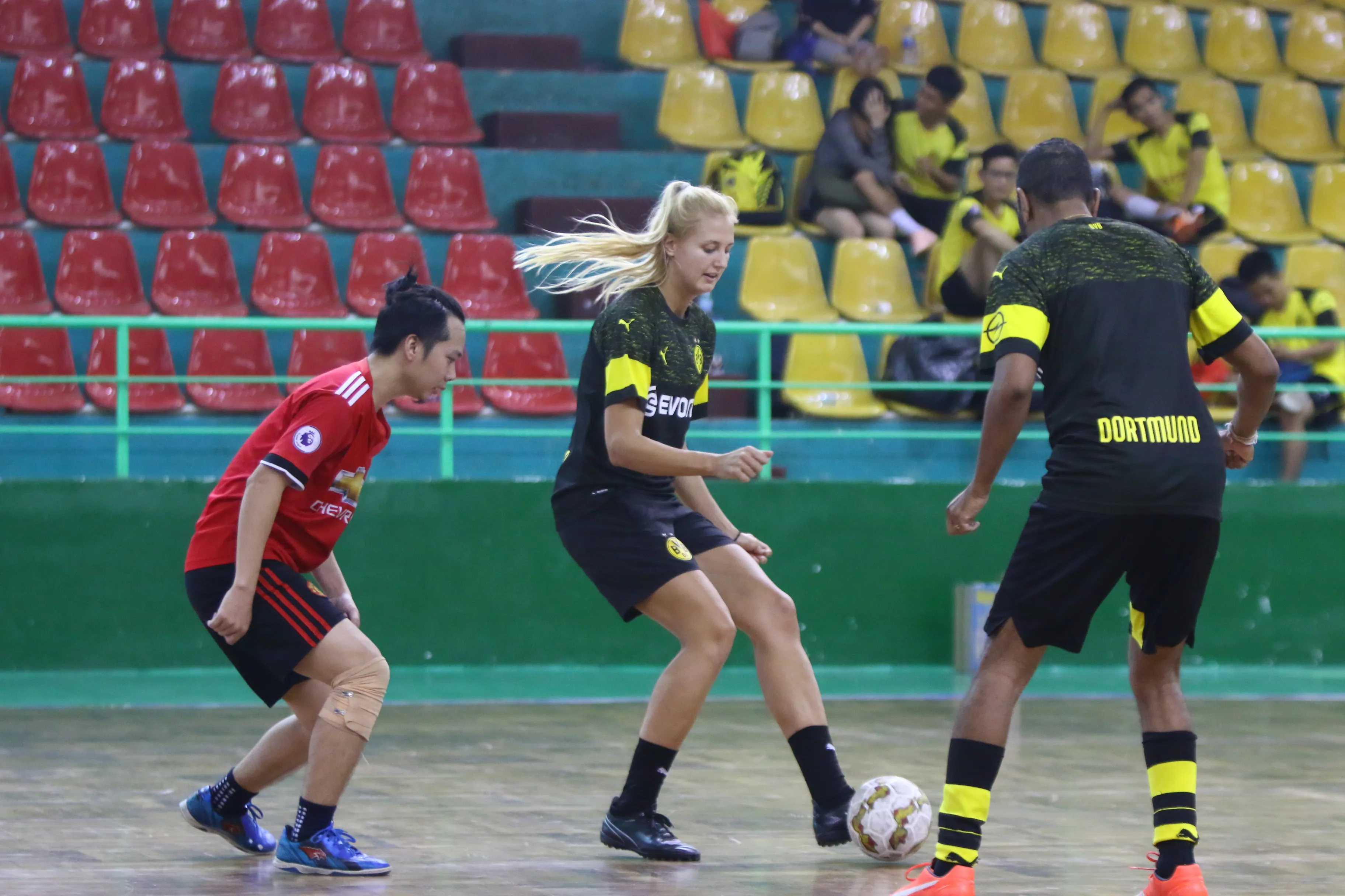 Fraser Sport vô địch giải giao hữu futsal CLB Borussia Dortmund (BVB)  - Bóng Đá