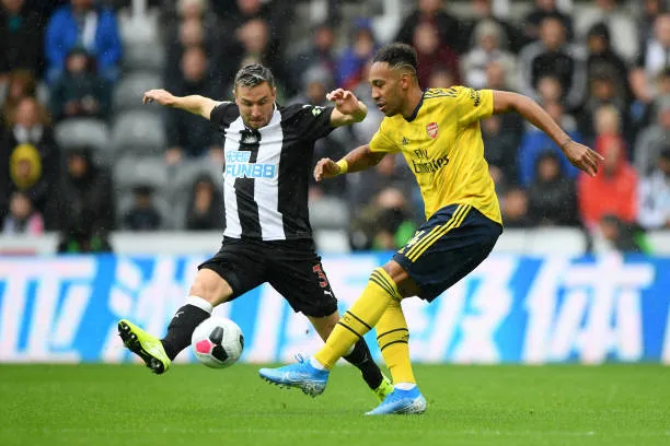 Aubameyang tiếp tục làm điều 