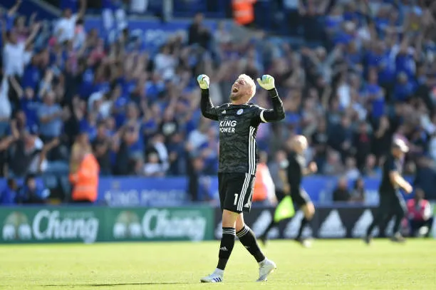 Spurs thua trận, nhưng Kane vẫn ấn tượng khi ghi bàn theo cách không tưởng - Bóng Đá