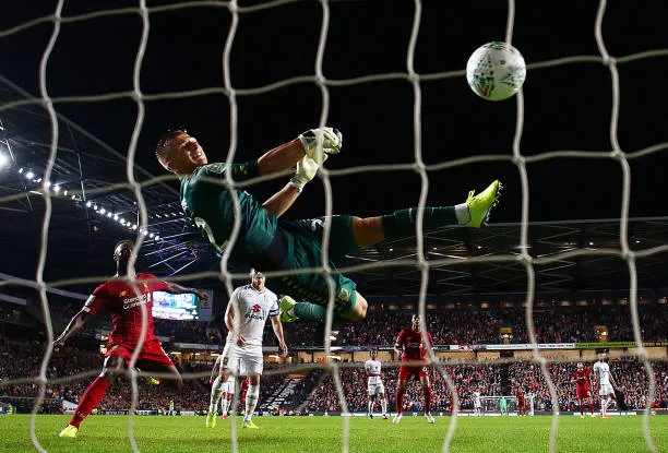 Điểm nhấn MK Dons 0-2 Liverpool: Thủ môn MK Dons gợi lại kỷ niệm buồn của The Kop - Bóng Đá