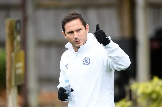 Nhìn sang Lampard mới thấy Emery đang tệ như thế nào - Bóng Đá